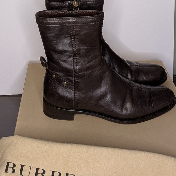 Burberry Booties - Picture 4 of 5